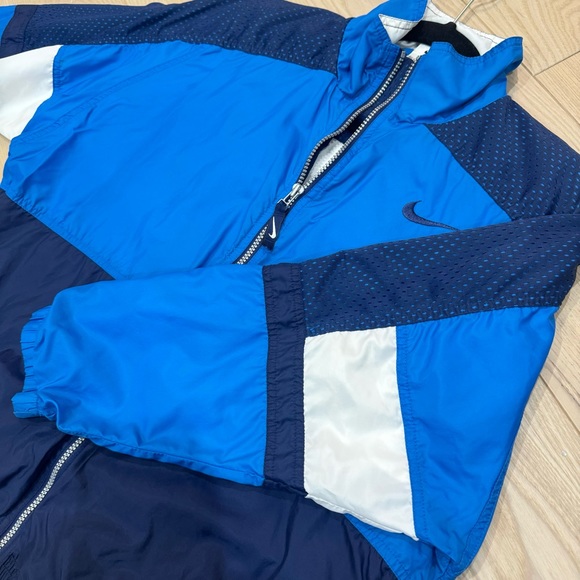 Vintage Nike Windbreaker - Picture 6 of 7